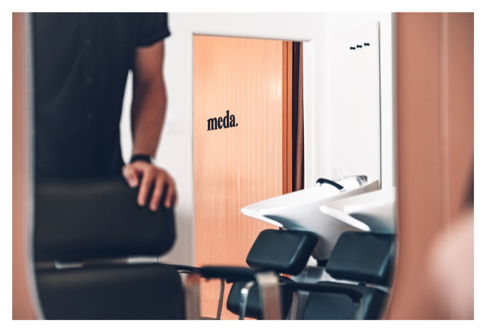 Meda — interiér salonu — 13